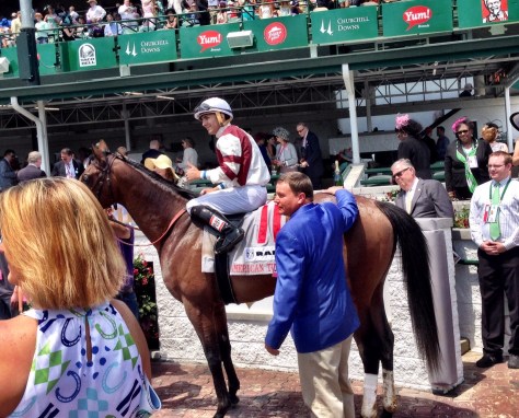 Trainer Buff Bradley, jockey Rafael Hernandez and Divisidero in the Churchill Downs Winners Circle (John Cox photo)